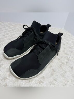 Vivo Barefoot Black Low-Profile Athletic Sneakers